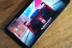 install Asphalt 9 Legends on Android and iPhone